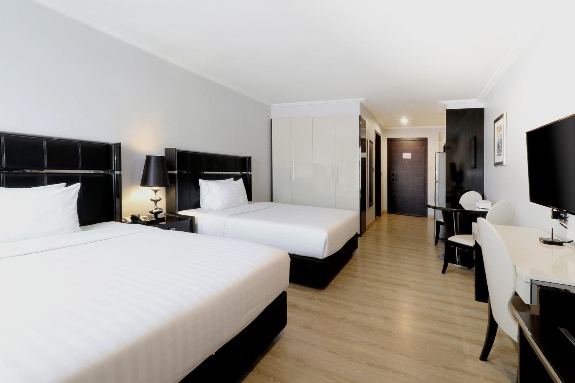 Sirin Exclusive Hotel And Residence Pattaya Exterior photo